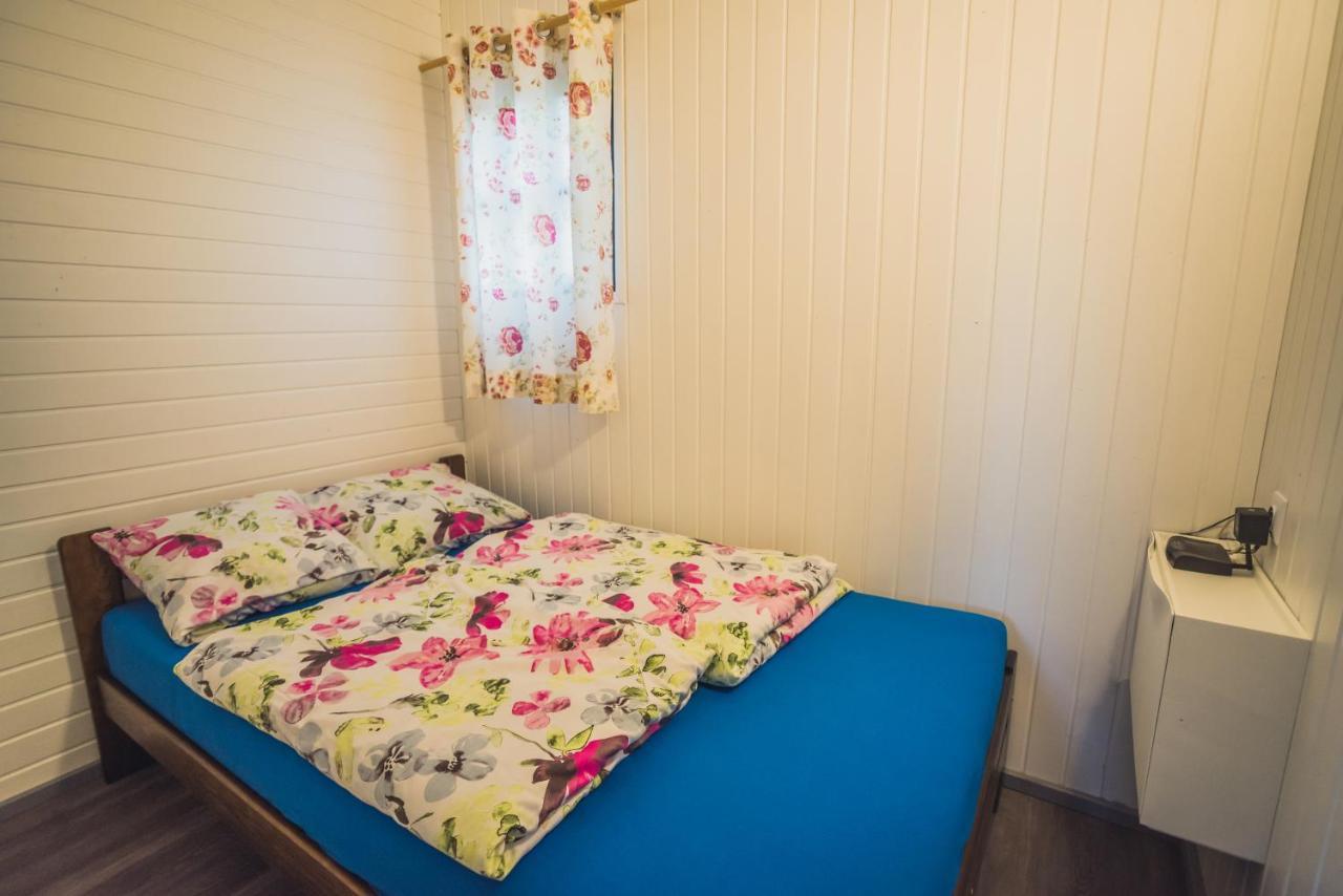 Domek Skowronek Szczytna Bagian luar foto